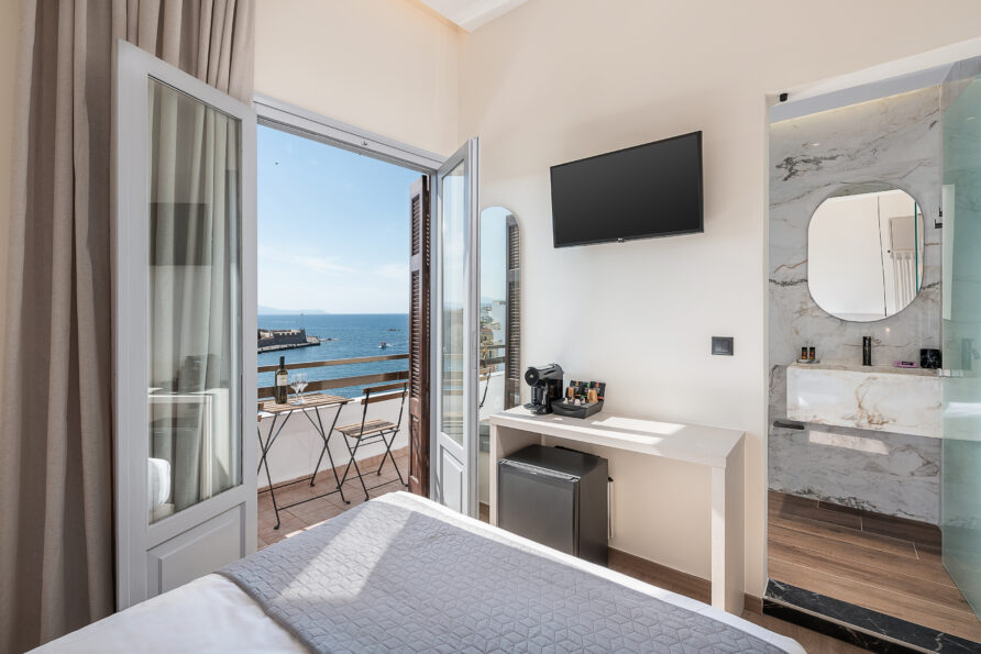 Double Room with balcony Venetian port  and lighthouse view